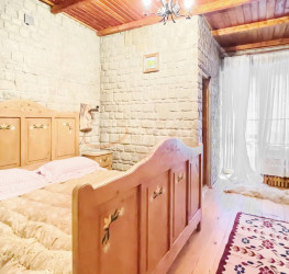 Casa, 10 rooms, 650 mp Brasov/Centru