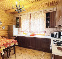 Casa, 10 rooms, 650 mp Brasov/Centru