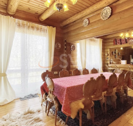 Casa, 10 rooms, 650 mp Brasov/Centru