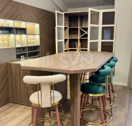 Casa, 10 rooms, 650 mp Prahova/Centru