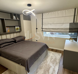 Casa, 10 rooms, 650 mp Prahova/Centru