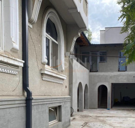 Casa, 11 camere, 362.97 mp Bucuresti/Dristor
