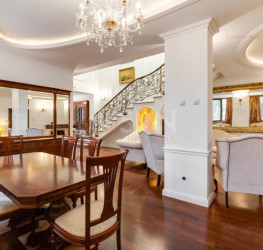 Casa, 11 camere, 403 mp Bucuresti/Capitale