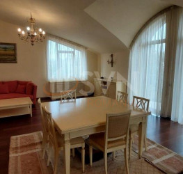 Casa, 11 camere, 550 mp Bucuresti/Cotroceni