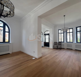 Casa, 11 camere, 550 mp Bucuresti/Capitale