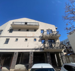 Casa, 11 rooms, 415 mp Bucuresti/Vitan