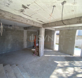 Casa, 11 rooms, 415 mp Bucuresti/Vitan