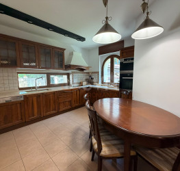 Casa, 11 rooms, 500 mp Bucuresti/P-ta Unirii