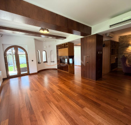 Casa, 11 rooms, 500 mp Bucuresti/P-ta Unirii