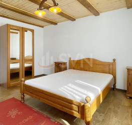 Casa, 11 rooms, 550 mp Brasov/Centru