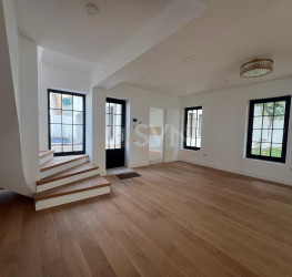 Casa, 11 rooms, 550 mp Bucuresti/Capitale