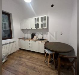 Casa, 12 camere, 360 mp Bucuresti/Parcul Carol