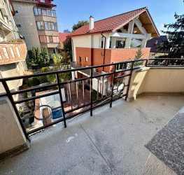 Casa, 12 camere, 370 mp Bucuresti/Aviatiei