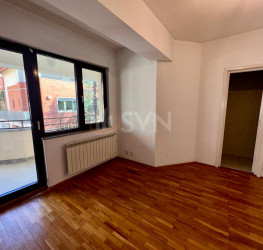 Casa, 12 camere, 370 mp Bucuresti/Aviatiei