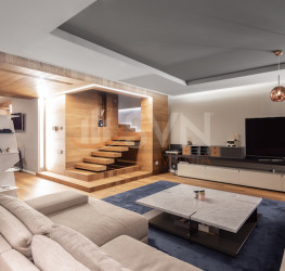 Casa, 12 camere, 420 mp Bucuresti/Domenii