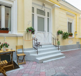 Casa, 12 camere, 450 mp Bucuresti/P-ta Romana