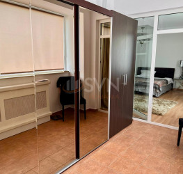 Casa, 12 camere, 470 mp Bucuresti/Iancu Nicolae