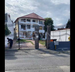 Casa, 12 camere, 500 mp Bucuresti/Vatra Luminoasa