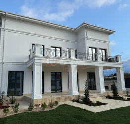 Casa, 12 camere, 530 mp Bucuresti/Pipera