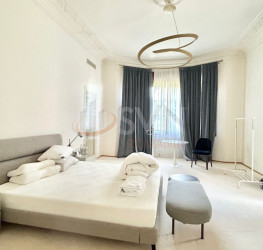 Casa, 12 camere, 550 mp Bucuresti/Aviatorilor
