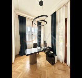 Casa, 12 camere, 550 mp Bucuresti/Aviatorilor