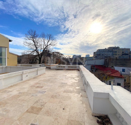 Casa, 12 camere, 727 mp Bucuresti/Piata Romana