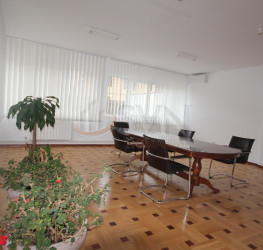 Casa, 12 camere, 750 mp Bucuresti/1 Mai