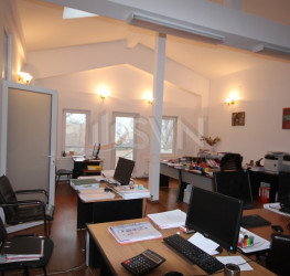Casa, 12 camere, 750 mp Bucuresti/1 Mai