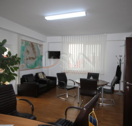 Casa, 12 camere, 750 mp Bucuresti/1 Mai