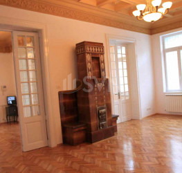 Casa, 12 rooms, 400 mp Bucuresti/Piata Victoriei