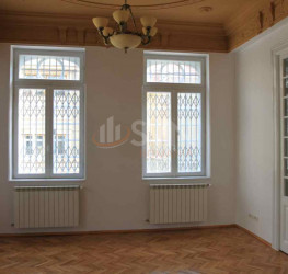 Casa, 12 rooms, 400 mp Bucuresti/Piata Victoriei