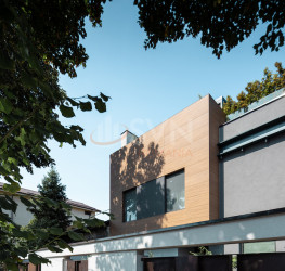 Casa, 12 rooms, 420 mp Bucuresti/Domenii