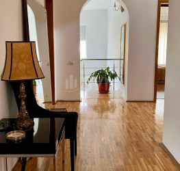 Casa, 12 rooms, 470 mp Bucuresti/Iancu Nicolae