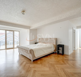 Casa, 12 rooms, 478.9 mp Bucuresti/Pipera