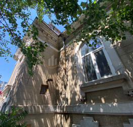 Casa, 12 rooms, 480 mp Bucuresti/Dacia