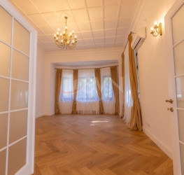 Casa, 12 rooms, 575 mp Bucuresti/Capitale