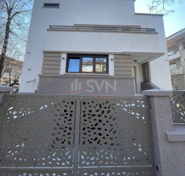 Casa, 12 rooms, 625 mp Bucuresti/Primaverii