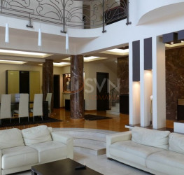 Casa, 12 rooms, 660 mp Bucuresti/Iancu Nicolae