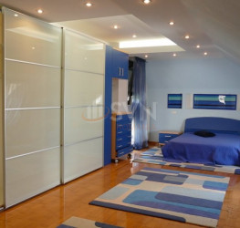 Casa, 12 rooms, 660 mp Bucuresti/Iancu Nicolae