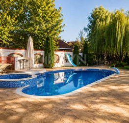 Casa, 12 rooms, 660 mp Bucuresti/Iancu Nicolae