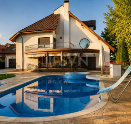 Casa, 12 rooms, 660 mp Bucuresti/Iancu Nicolae