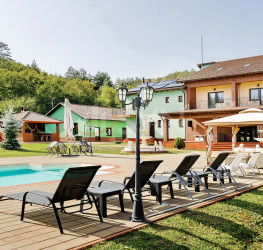 Casa, 12 rooms, 825 mp Brasov/Centru