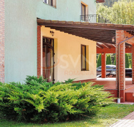 Casa, 12 rooms, 825 mp Brasov/Centru