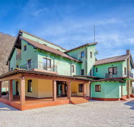 Casa, 12 rooms, 825 mp Brasov/Centru