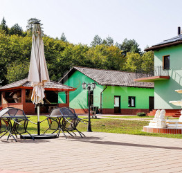 Casa, 12 rooms, 825 mp Brasov/Centru