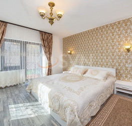 Casa, 12 rooms, 825 mp Brasov/Centru