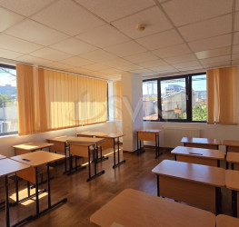 Casa, 13 rooms, 380 mp Bucuresti/Titulescu