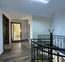 Casa, 13 rooms, 440 mp Bucuresti/Vatra Luminoasa