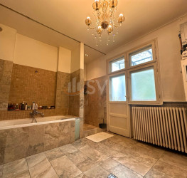 Casa, 13 rooms, 586 mp Bucuresti/Universitate (s2)