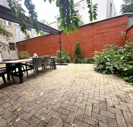 Casa, 13 rooms, 586 mp Bucuresti/Universitate (s2)